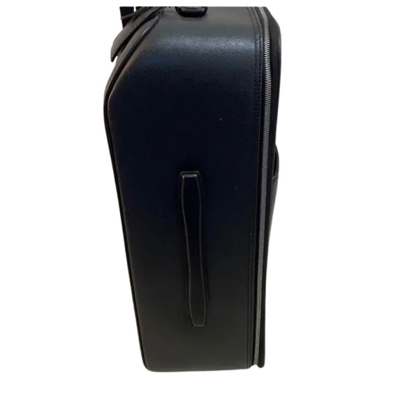 🔥🔥LOUIS VUITTON🔥🔥TAIGA🔥🔥PEGAS🔥🔥 - Picture 4 of 11